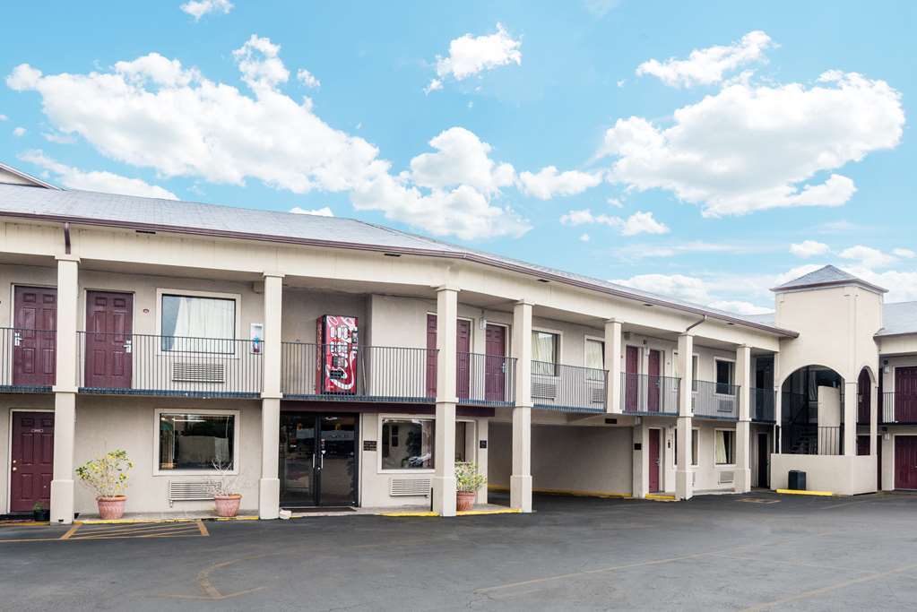 Super 8 By Wyndham San Antonio Pearl District Downtown Motel Ngoại thất bức ảnh